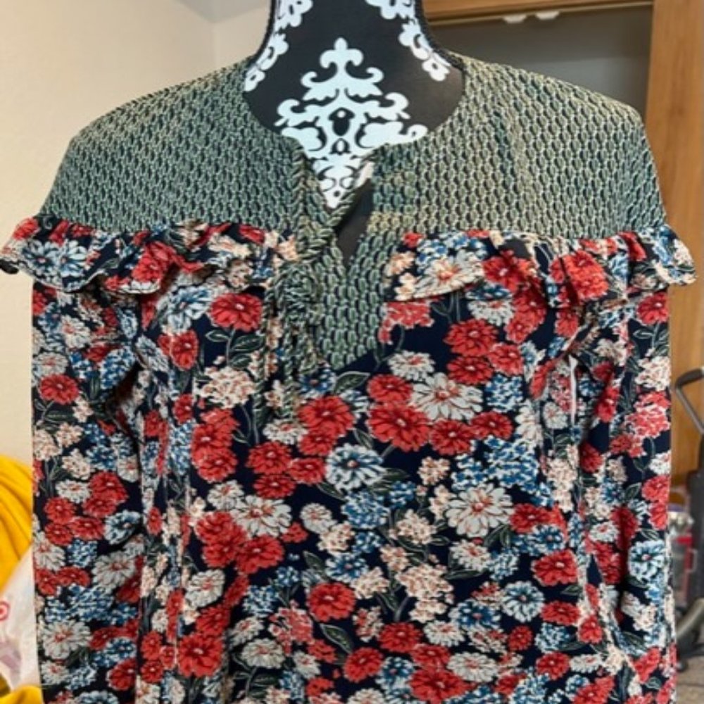 JODIFL Floral Long Sleeve Top